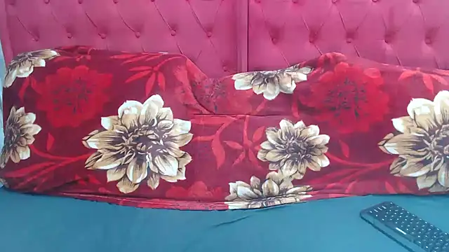 BUNNYCHOWX28 online show from 09/08/25, 09:58