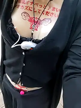 pink-mai online show from 11/15/25, 12:03