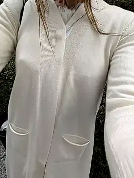 pink-mai online show from 12/20/25, 12:35