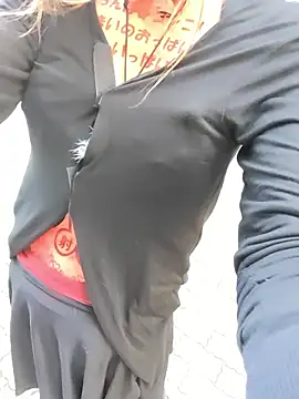 pink-mai online show from 11/29/25, 11:49