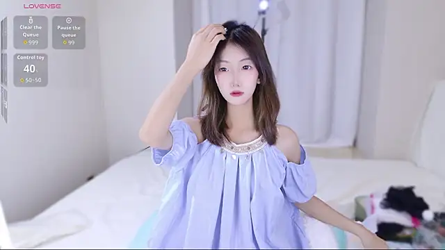 Snapshot of hanbaobao chatting on 11/27/25, 10:37 hanbaobao online show from 11/27/25, 10:37