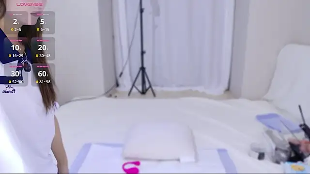 Snapshot of hanbaobao chatting on 11/15/25, 09:57 hanbaobao online show from 11/15/25, 09:57