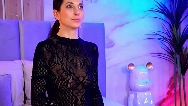 EllyLynn online show from 11/29/25, 09:59