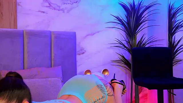 EllyLynn online show from 02/05/26, 08:26