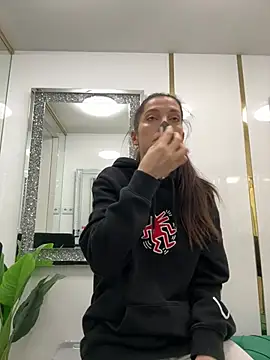 EllyLynn online show from 02/28/26, 07:24