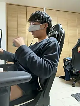 jiji9253 online show from 12/16/25, 09:35