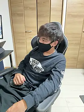 jiji9253 online show from 11/30/25, 10:49