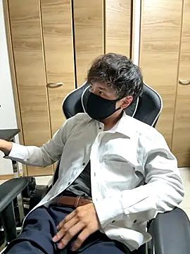 jiji9253 online show from 12/01/25, 11:11