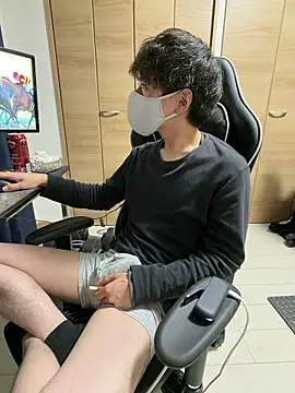 jiji9253 online show from 12/18/25, 12:09