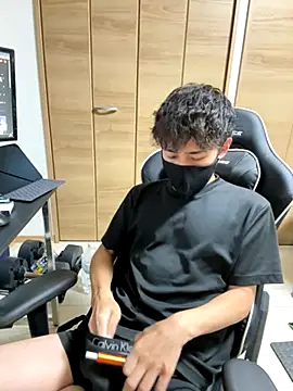 jiji9253 online show from 11/13/25, 11:36