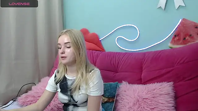 SofySofty online show from 11/22/25, 05:39