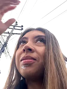 Sara-cooper2 online show from 11/28/25, 04:51