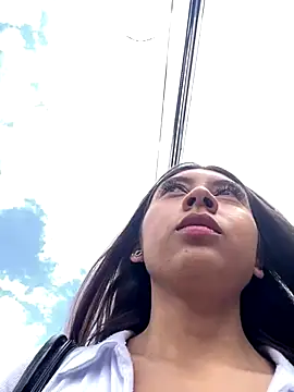 Sara-cooper2 online show from 12/19/25, 07:38