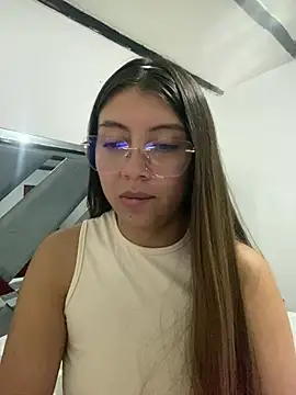 Snapshot of Sara-cooper2 chatting on 07/16/26, 01:13 Sara-cooper2 online show from 07/16/26, 01:13