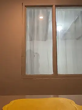 Sara-cooper2 online show from 12/20/25, 09:06