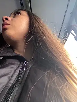 Sara-cooper2 online show from 12/04/25, 07:13