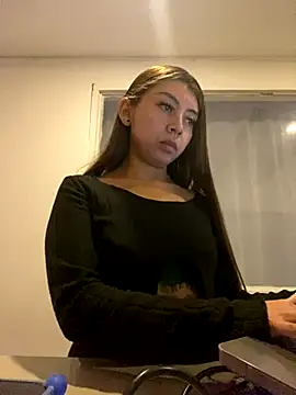 Sara-cooper2 online show from 11/27/25, 06:30