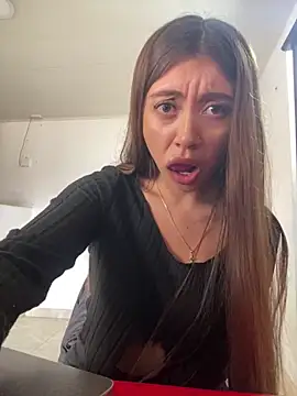 Sara-cooper2 online show from 10/14/25, 05:24