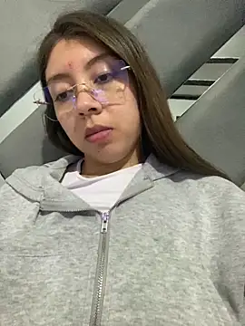 Sara-cooper2 online show from 04/29/26, 02:49