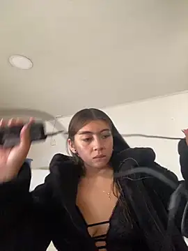 Sara-cooper2 online show from 10/16/25, 01:30