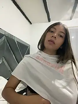 Sara-cooper2 online show from 05/17/26, 10:37