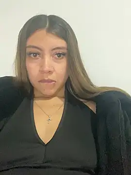 Sara-cooper2 online show from 01/15/26, 01:53