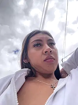 Sara-cooper2 online show from 09/27/25, 06:58