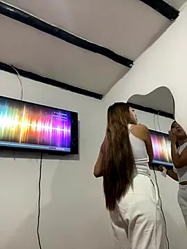 Sara-cooper2 online show from 10/28/25, 12:59