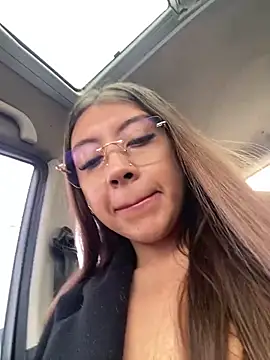 Sara-cooper2 online show from 12/22/25, 05:13