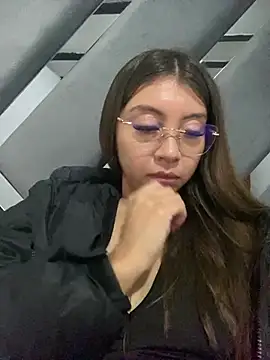 Sara-cooper2 online show from 03/27/26, 05:27