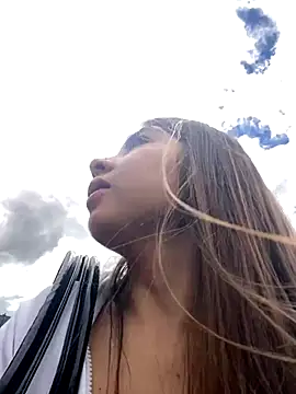 Sara-cooper2 online show from 11/25/25, 02:50