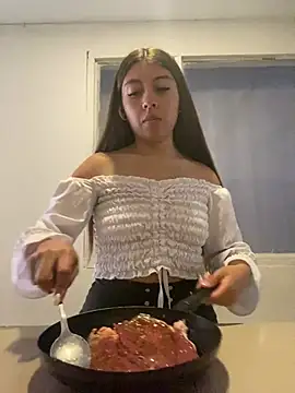 Sara-cooper2 online show from 02/02/26, 06:29