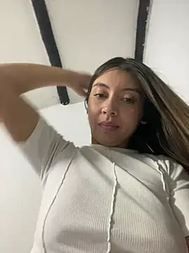 Sara-cooper2 online show from 05/11/26, 02:45