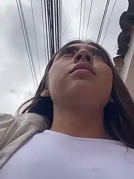 Sara-cooper2 online show from 10/01/25, 02:54