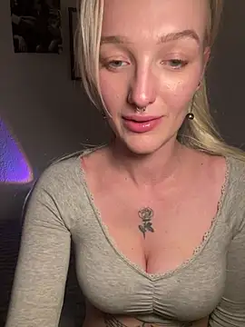 lovecassyrose online show from 02/17/26, 07:44