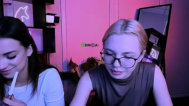 Snapshot of rose_style chatting on 11/11/25, 05:57 rose style online show from 11/11/25, 05:57