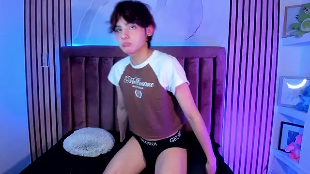 MathiasGreen  online show from 03/16/26, 09:17