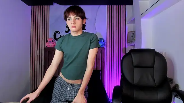 MathiasGreen  online show from 04/11/26, 07:50