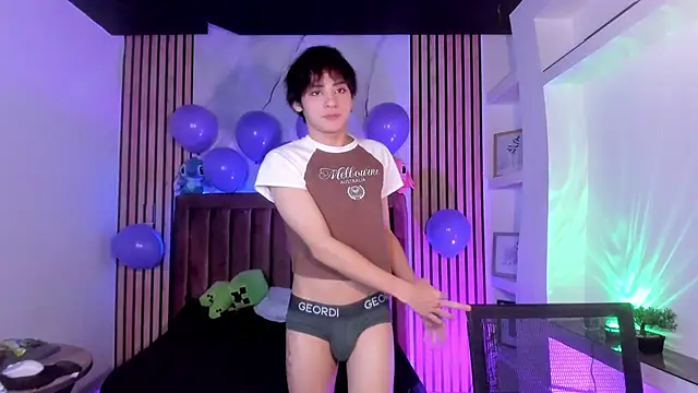 MathiasGreen  online show from 02/07/26, 03:03