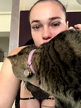 Baby Eva23 online show from 10/13/25, 11:45