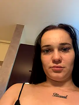 Baby Eva23 online show from 10/11/25, 06:09