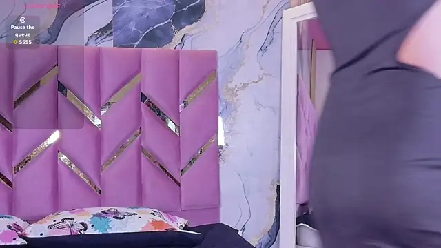 Snapshot of shyblacksweetiee chatting on 02/10/26, 03:38 shyblacksweetiee online show from 02/10/26, 03:38