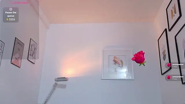 Snapshot of shyblacksweetiee chatting on 04/14/26, 02:49 shyblacksweetiee online show from 04/14/26, 02:49