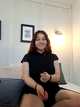 Nicolle Evanss  online show from 03/31/26, 03:19