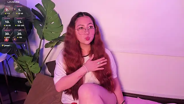 Nicolle Evanss  online show from 11/15/25, 06:17