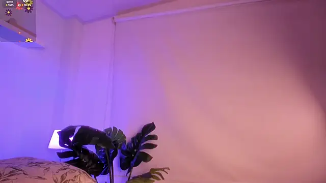 Nicolle Evanss  online show from 12/20/25, 04:37