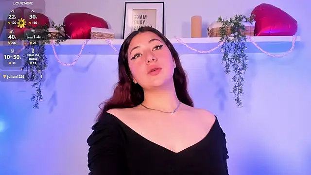 Nicolle Evanss  online show from 02/25/26, 04:45