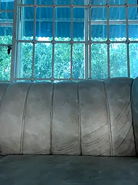 Snapshot of SophieD chatting on 10/16/25, 02:14 SophieD online show from 10/16/25, 02:14