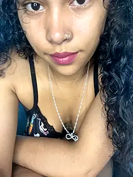 Snapshot of SophieD chatting on 12/02/25, 01:46 SophieD online show from 12/02/25, 01:46