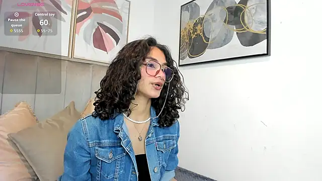 Puffy Hearts online show from 09/16/25, 04:52